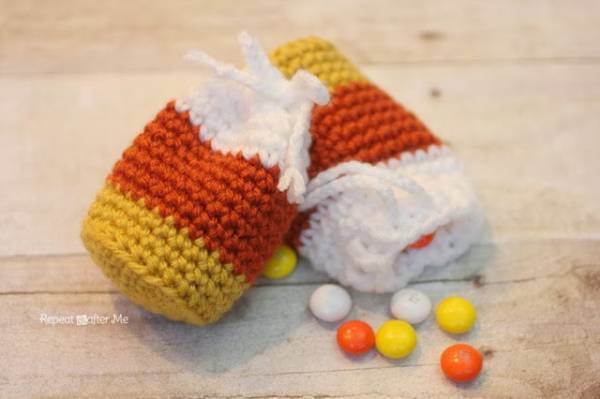 \"CandyCornPouch2\"
